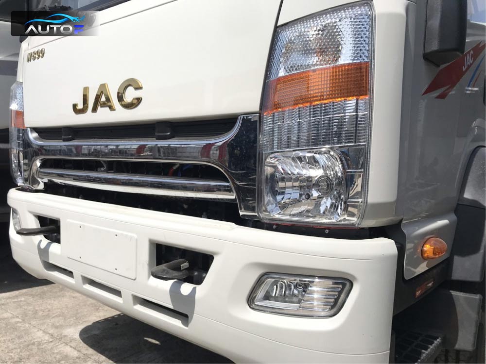 Giá xe tải Jac N800 thùng kín inox (8 tấn)